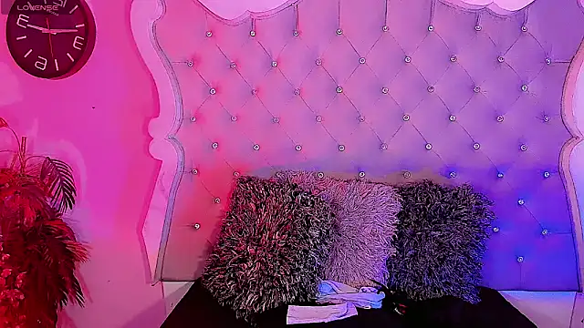 Snapshot of LeyXandrabraz chatting on May 7, 8:23 pm LeyXandrabraz online show from May 7, 8:23 pm
