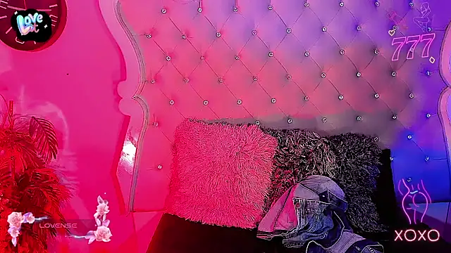Snapshot of LeyXandrabraz chatting on May 5, 8:56 pm LeyXandrabraz online show from May 5, 8:56 pm