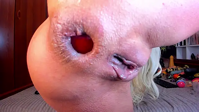 NikkaHOTx online show from November 13, 5:55 am