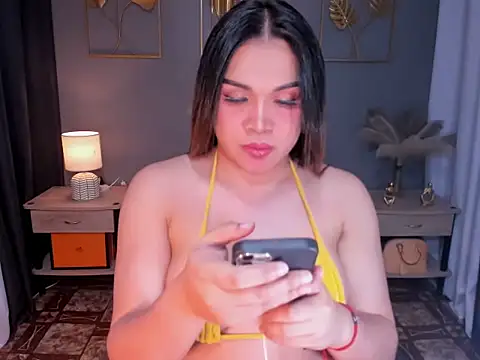 MaxeneCullens online show from March 14, 3:48 am