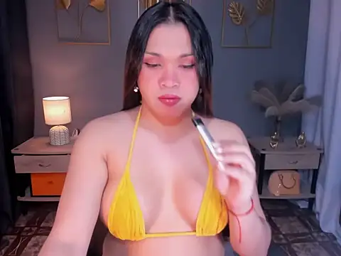 MaxeneCullens online show from March 3, 5:26 am
