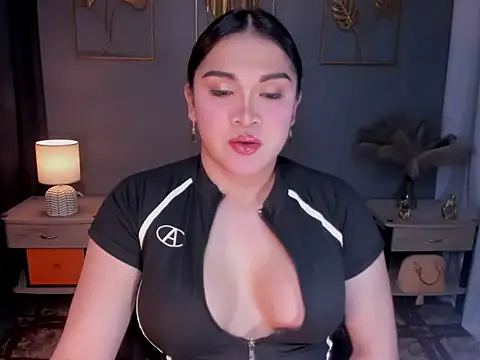 MaxeneCullens online show from October 28, 3:29 am