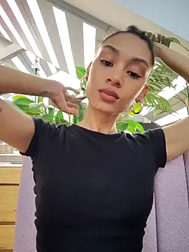 Leaberry online show from September 15, 9:15 pm