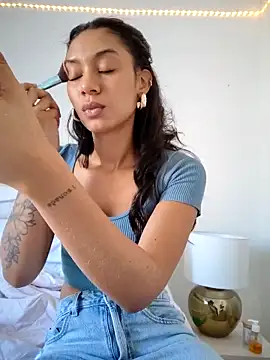 Leaberry online show from September 10, 1:54 pm