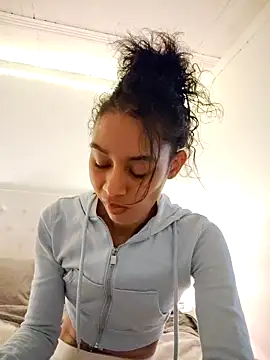 Leaberry online show from November 29, 11:27 pm