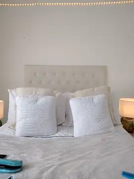 Leaberry online show from September 22, 5:41 pm