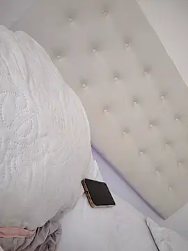 Leaberry online show from October 18, 4:42 pm