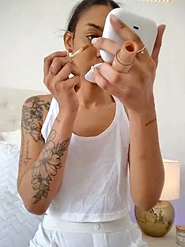 Leaberry online show from September 28, 6:15 pm