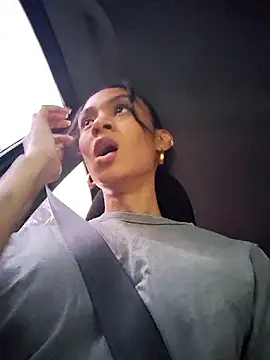 Leaberry online show from November 8, 9:51 pm