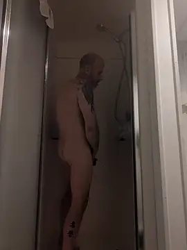 Snapshot of Ryeguy6969 chatting on January 11, 8:49 pm Ryeguy6969 online show from January 11, 8:49 pm