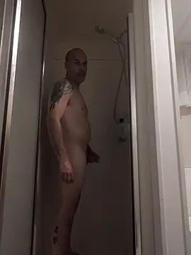 Snapshot of Ryeguy6969 chatting on October 25, 12:10 am Ryeguy6969 online show from October 25, 12:10 am