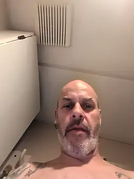 Snapshot of Ryeguy6969 chatting on February 23, 11:05 pm Ryeguy6969 online show from February 23, 11:05 pm