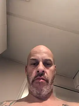 Snapshot of Ryeguy6969 chatting on January 10, 2:18 am Ryeguy6969 online show from January 10, 2:18 am