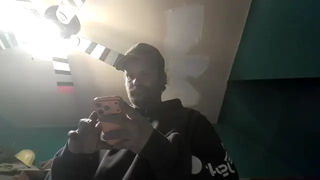 charactrzero online show from February 12, 9:58 pm