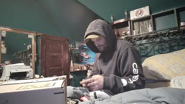 charactrzero online show from February 10, 9:58 pm