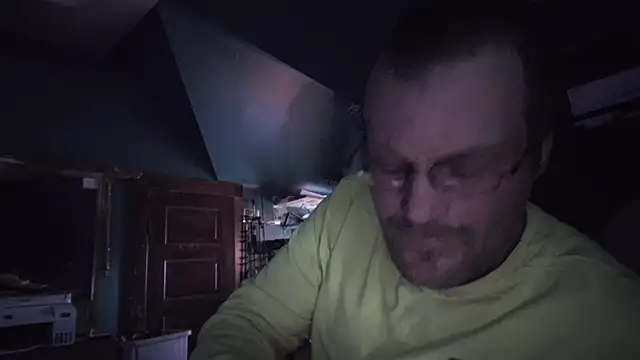 Snapshot of charactrzero chatting on November 18, 6:44 pm charactrzero online show from November 18, 6:44 pm