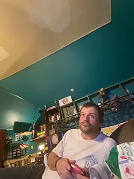 Snapshot of charactrzero chatting on October 30, 11:34 pm charactrzero online show from October 30, 11:34 pm