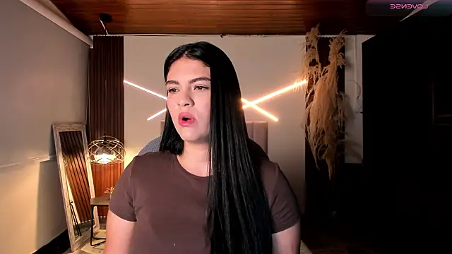 Veronicalanx1 online show from February 9, 11:30 am