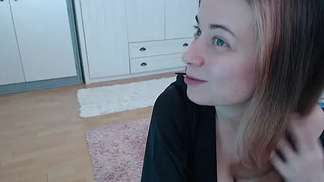 lara vanilla online show from February 20, 1:30 pm