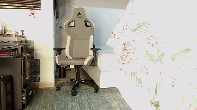 Snapshot of stefializon chatting on October 7, 3:18 am stefializon online show from October 7, 3:18 am