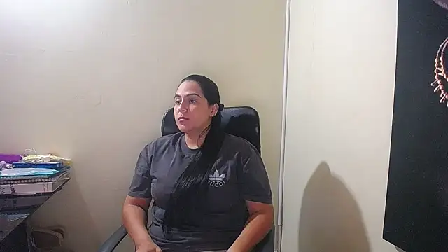 kendall 52 online show from December 19, 1:51 pm