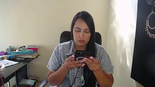 Snapshot of kendall_52 chatting on September 27, 2:45 pm kendall 52 online show from September 27, 2:45 pm