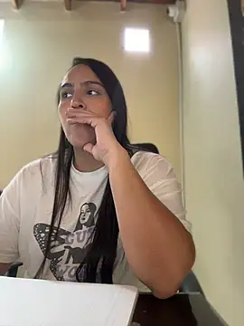 kendall 52 online show from May 25, 3:22 pm