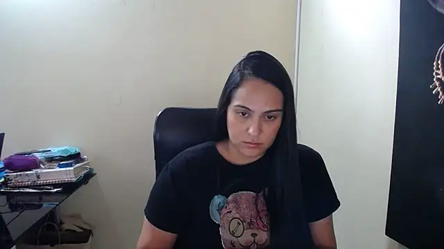 Snapshot of kendall_52 chatting on February 6, 2:15 pm kendall 52 online show from February 6, 2:15 pm