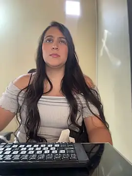 kendall 52 online show from April 22, 2:46 pm