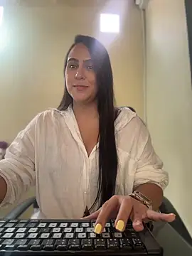 kendall 52 online show from May 26, 3:43 pm