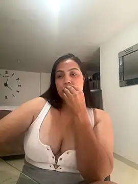 Snapshot of kendall_52 chatting on October 27, 5:25 pm kendall 52 online show from October 27, 5:25 pm