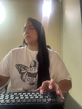 kendall 52 online show from April 11, 3:49 pm