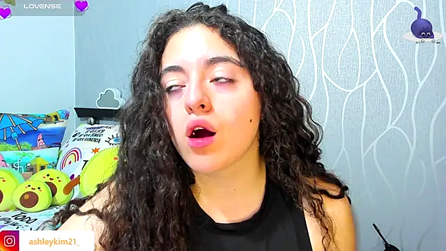 AshleyKim  online show from November 8, 10:57 pm