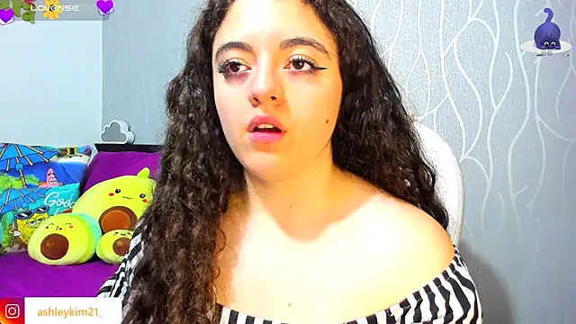 AshleyKim  online show from December 17, 1:21 am