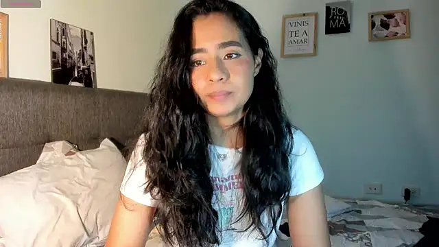 Snapshot of valeryvegas_2 chatting on October 13, 3:52 am valeryvegas 2 online show from October 13, 3:52 am