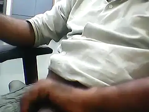 Snapshot of hotdikforu chatting on February 21, 12:06 pm hotdikforu online show from February 21, 12:06 pm