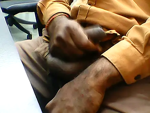 Snapshot of hotdikforu chatting on January 12, 12:01 pm hotdikforu online show from January 12, 12:01 pm