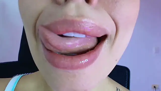 lisbet21x online show from November 8, 1:58 pm