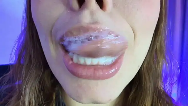 lisbet21x online show from May 30, 5:18 pm