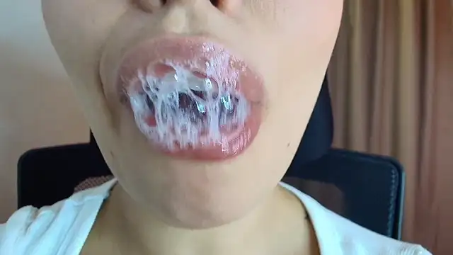 lisbet21x online show from April 13, 10:47 pm