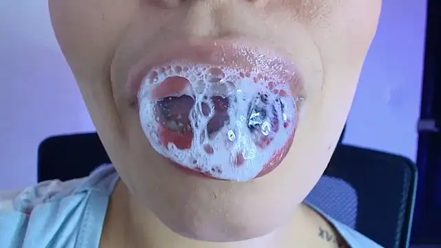 lisbet21x online show from February 24, 8:10 pm