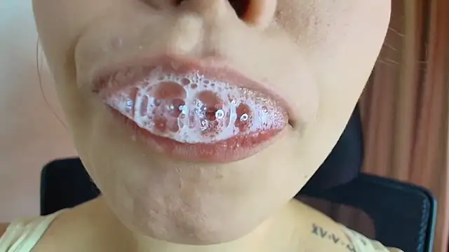 lisbet21x online show from March 7, 3:50 pm