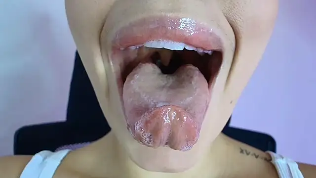 lisbet21x online show from November 6, 10:25 pm