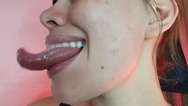 lisbet21x online show from June 14, 11:39 pm