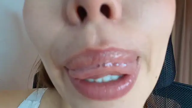 lisbet21x online show from April 10, 10:17 pm