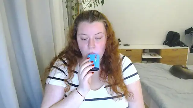 PolinaSalvatore online show from April 15, 7:58 pm