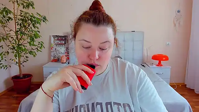 Snapshot of PolinaSalvatore chatting on May 25, 12:48 pm PolinaSalvatore online show from May 25, 12:48 pm