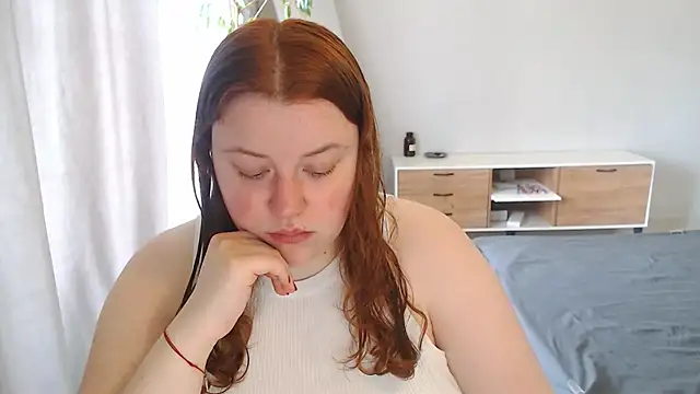 Snapshot of PolinaSalvatore chatting on April 24, 1:13 pm PolinaSalvatore online show from April 24, 1:13 pm