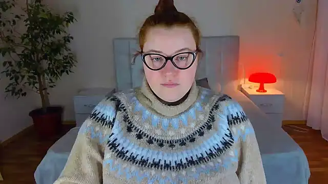 PolinaSalvatore online show from December 16, 1:15 pm