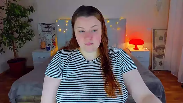 PolinaSalvatore online show from April 8, 1:23 pm